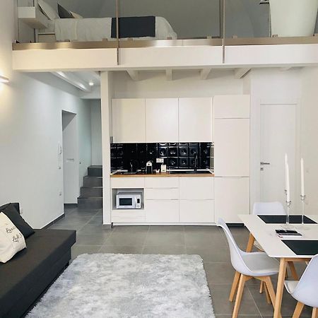 ホテル Luxury Loft 35 カリアリ エクステリア 写真